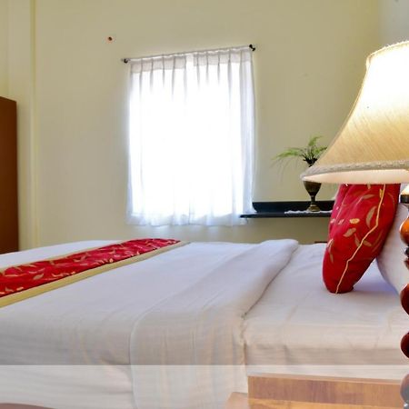 Cauvery Suites Madikeri Exterior photo